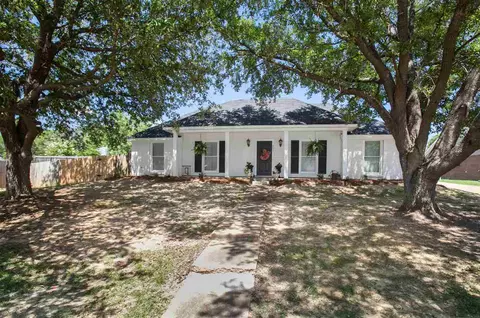 443 Laurel Oak Dr, Madison, MS 39110 photo 2