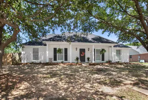 443 Laurel Oak Dr, Madison, MS 39110 photo 1