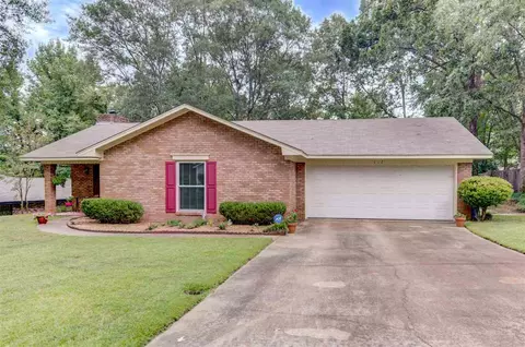 112 Hickory Ln, Clinton, MS 39056 photo 3