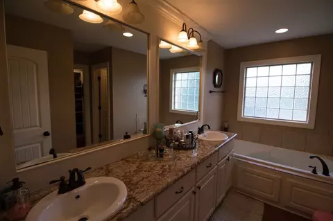 536 Willow Valley Cir, Brandon, MS 39047 photo 15