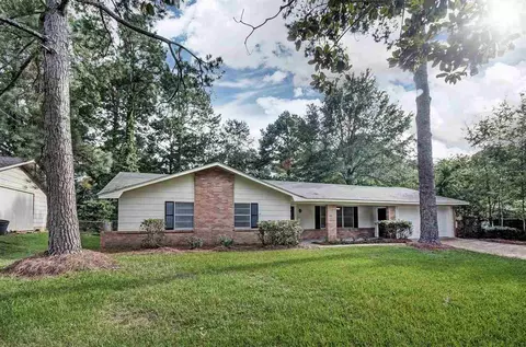 1223 Winterview Dr, Jackson, MS 39211 photo 1