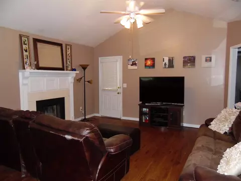 537 Mockingbird Cir, Brandon, MS 39047 photo 3