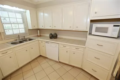 1279 Ferncrest Dr, Jackson, MS 39211 photo 16