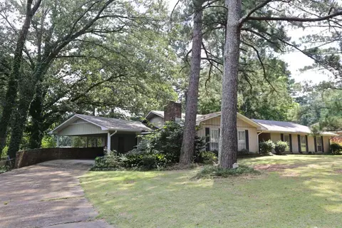 1279 Ferncrest Dr, Jackson, MS 39211 photo 2