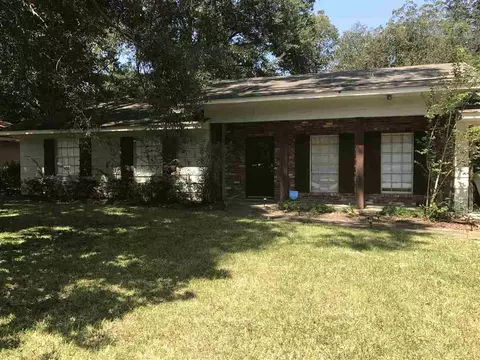 5761 Beechcrest Ct, Jackson, MS 39211 photo 1