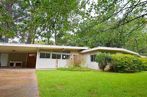 5135 Ridgewood Rd, Jackson, MS 39211 photo 1