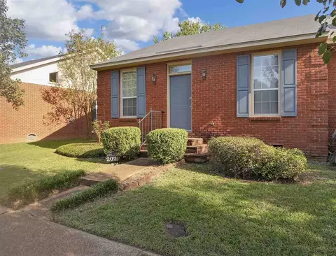 207 Northtown Dr, Jackson, MS 39211 photo 2