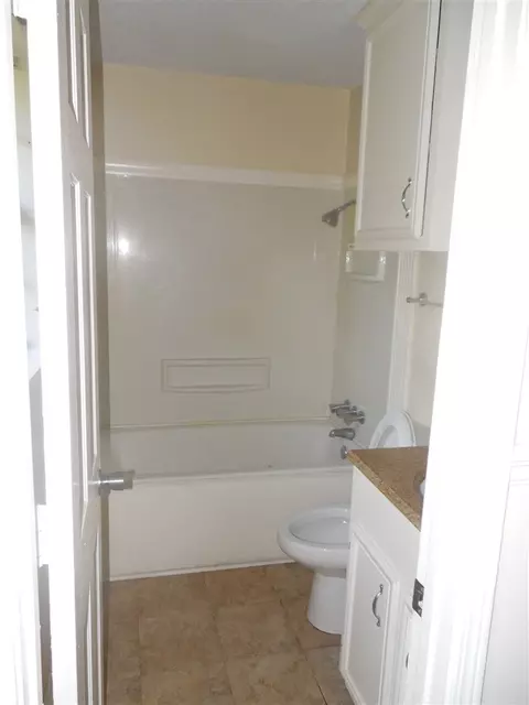229 Foxboro Dr, Jackson, MS 39211 photo 3