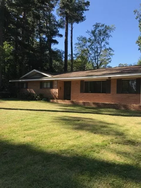 875 Briarwood Dr, Jackson, MS 39211 photo 1
