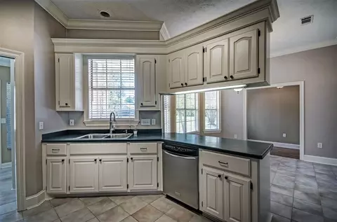 535 Bay Pointe Dr, Brandon, MS 39047 photo 15