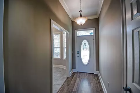 535 Bay Pointe Dr, Brandon, MS 39047 photo 5