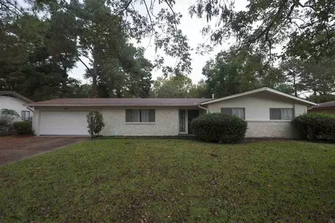 250 Southbrook Dr, Jackson, MS 39211 photo 2