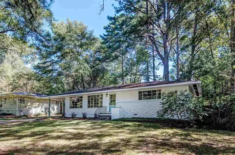 4338 Manhassett Dr, Jackson, MS 39211 photo 1