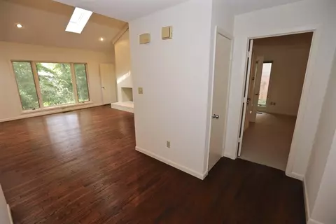2444 N Cheryl Dr, Jackson, MS 39211 photo 4