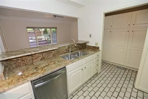 2444 N Cheryl Dr, Jackson, MS 39211 photo 12