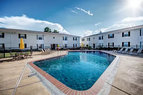 5025 Wayneland Dr #M-8, Jackson, MS 39211 photo 1
