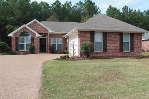 109 Ashton Dr, Brandon, MS 39047 photo 1