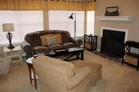 136 Lofty Pine Ln, Clinton, MS 39056 photo 3