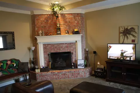 2030 S Cobblestone Cv, Brandon, MS 39042 photo 3