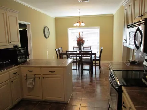 701 Meadow Vw, Byram, MS 39272 photo 20
