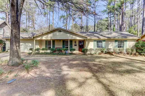 5228 Hialeah Dr, Jackson, MS 39211 photo 2