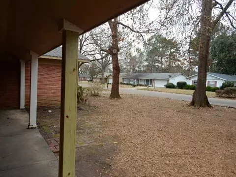 310 Southbrook Dr, Jackson, MS 39211 photo 3
