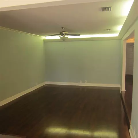 5125 Old Canton Rd #225, Jackson, MS 39211 photo 2