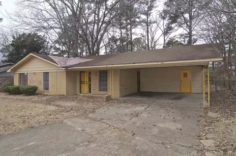 5737 Medallion Dr, Jackson, MS 39211 photo 1