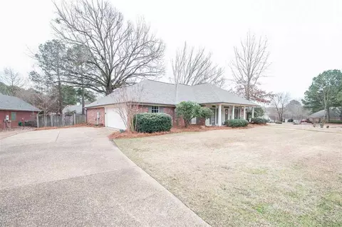 124 Greenridge Dr, Madison, MS 39110 photo 2
