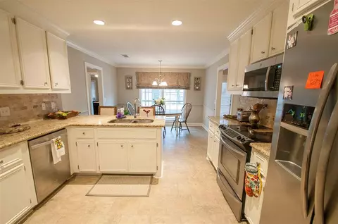 124 Greenridge Dr, Madison, MS 39110 photo 9