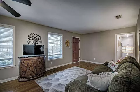 208 Overby St, Brandon, MS 39042 photo 10