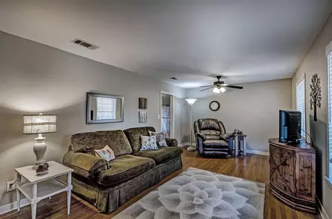 208 Overby St, Brandon, MS 39042 photo 9