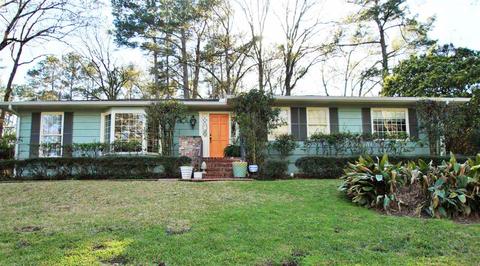 131 Highland Cir, Jackson, MS 39211 photo 1