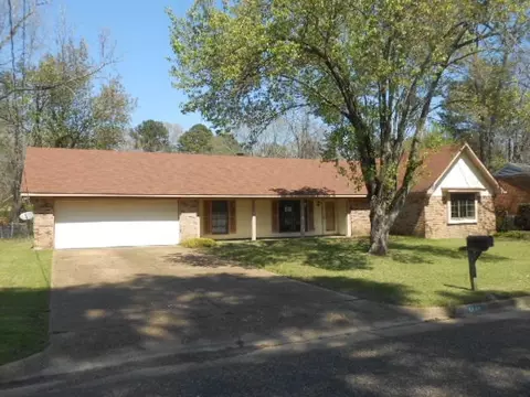 1440 Mossline Dr, Jackson, MS 39211 photo 1