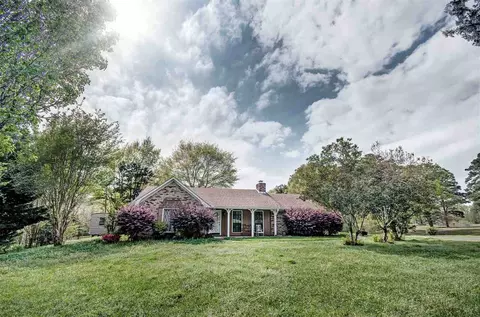5137 Lilly Dr, Hazlehurst, MS 39083 photo 1