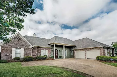 558 Hazelton Dr, Madison, MS 39110 photo 1