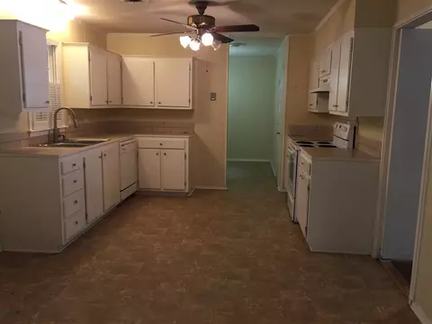233 Allstate Dr, Jackson, MS 39211 photo 3