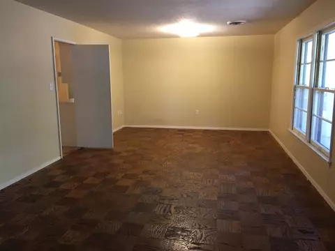 233 Allstate Dr, Jackson, MS 39211 photo 4