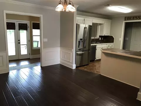 100 Chestnut Dr, Brandon, MS 39047 photo 3