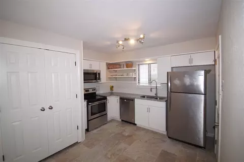 1065 Windrose Dr, Brandon, MS 39047 photo 3
