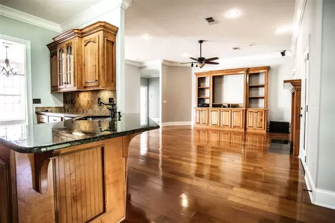 317 Kitty Hawk Cir, Brandon, MS 39047 photo 10