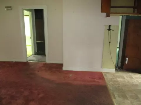 89 E Oak St, Natchez, MS 39120 photo 3