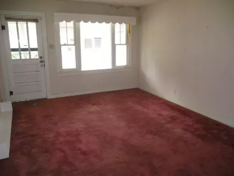 89 E Oak St, Natchez, MS 39120 photo 2