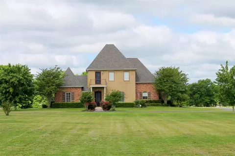 149 Meadow Oak Ln, Jackson, MS 39209 photo 1