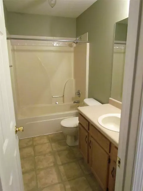 1065 Bullrun Dr, Byram, MS 39272 photo 9