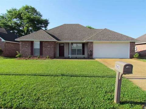 1065 Bullrun Dr, Byram, MS 39272 photo 1