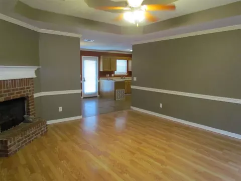 1065 Bullrun Dr, Byram, MS 39272 photo 5