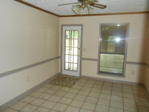 910 S College St, Brandon, MS 39042 photo 9