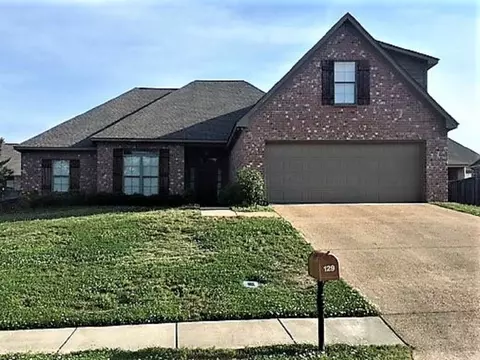 129 Marion Dr, Clinton, MS 39056 photo 1