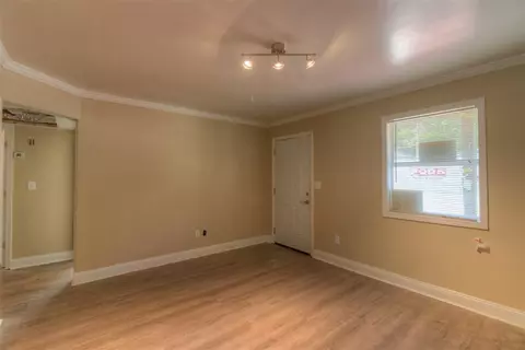 3155 Booker St, Jackson, MS 39209 photo 2